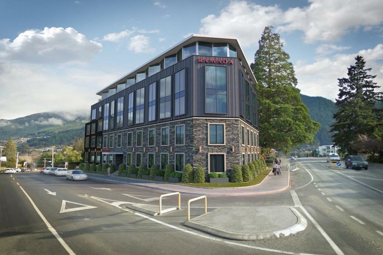 Ramada By Wyndham Queenstown Central Экстерьер фото