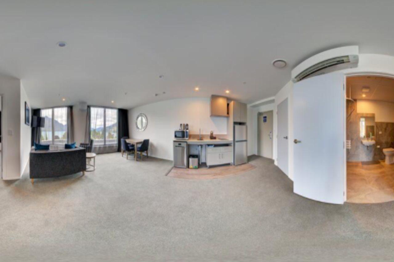Ramada By Wyndham Queenstown Central Экстерьер фото