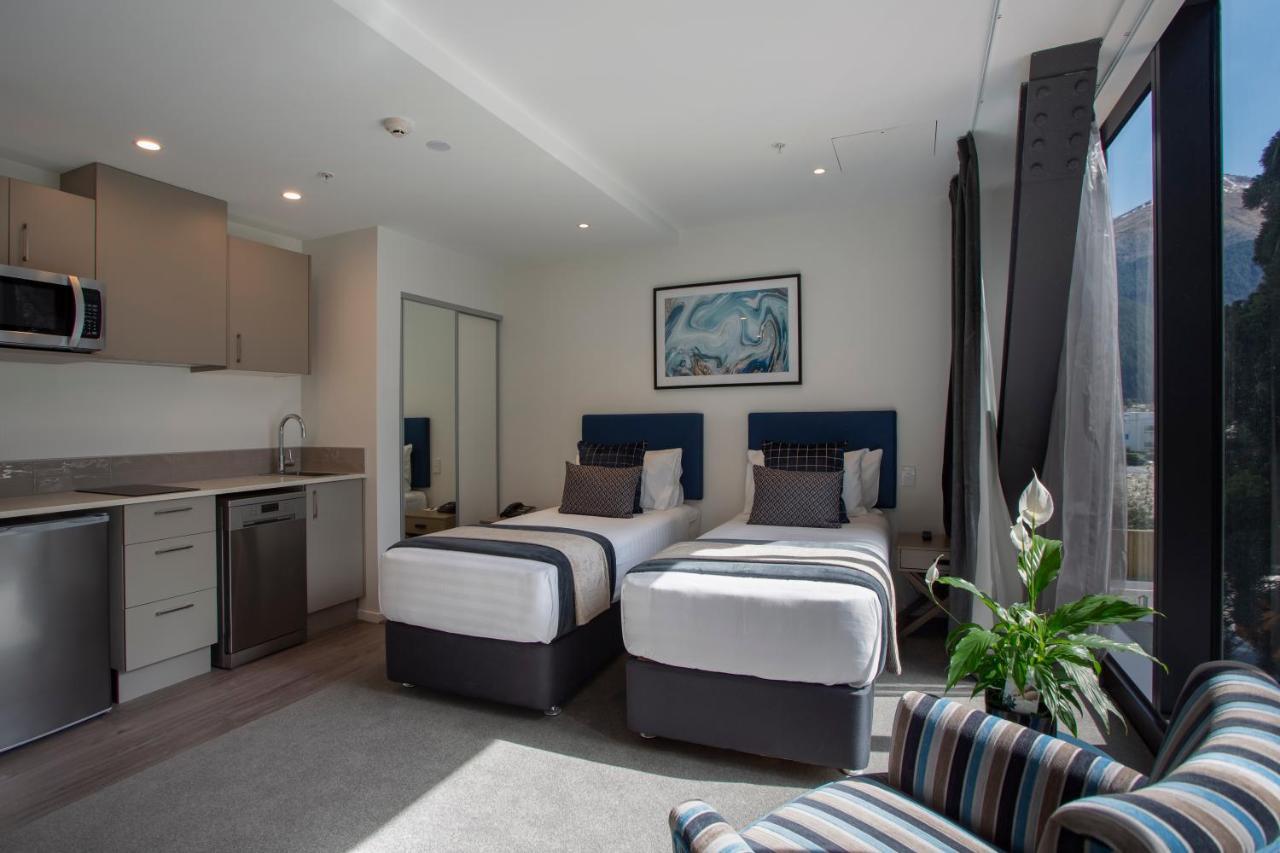Ramada By Wyndham Queenstown Central Экстерьер фото