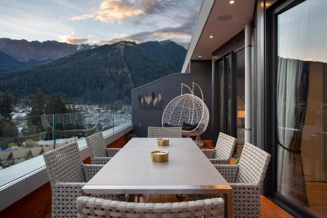 Ramada By Wyndham Queenstown Central Экстерьер фото