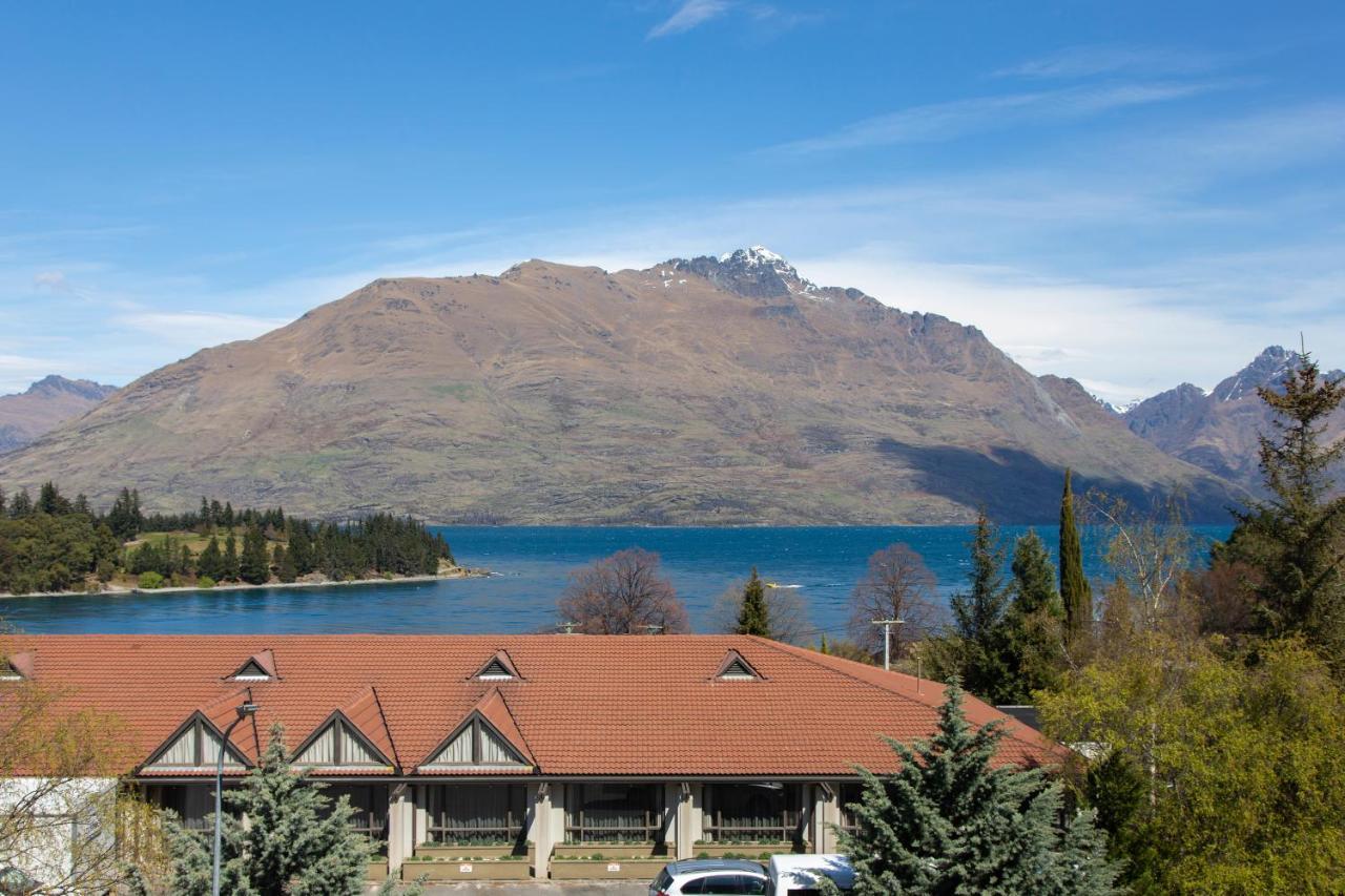 Ramada By Wyndham Queenstown Central Экстерьер фото
