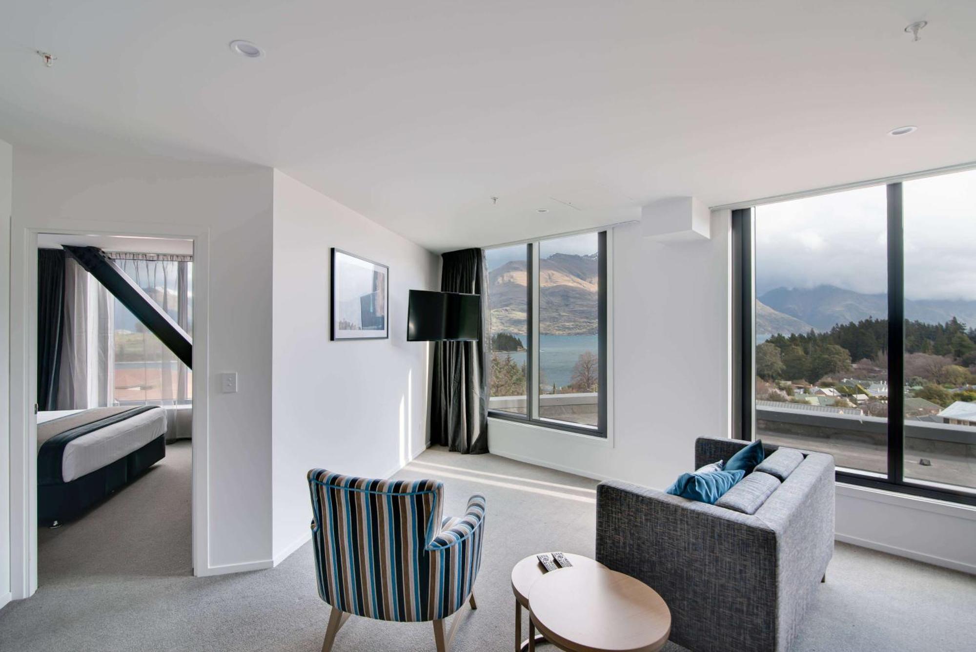 Ramada By Wyndham Queenstown Central Экстерьер фото