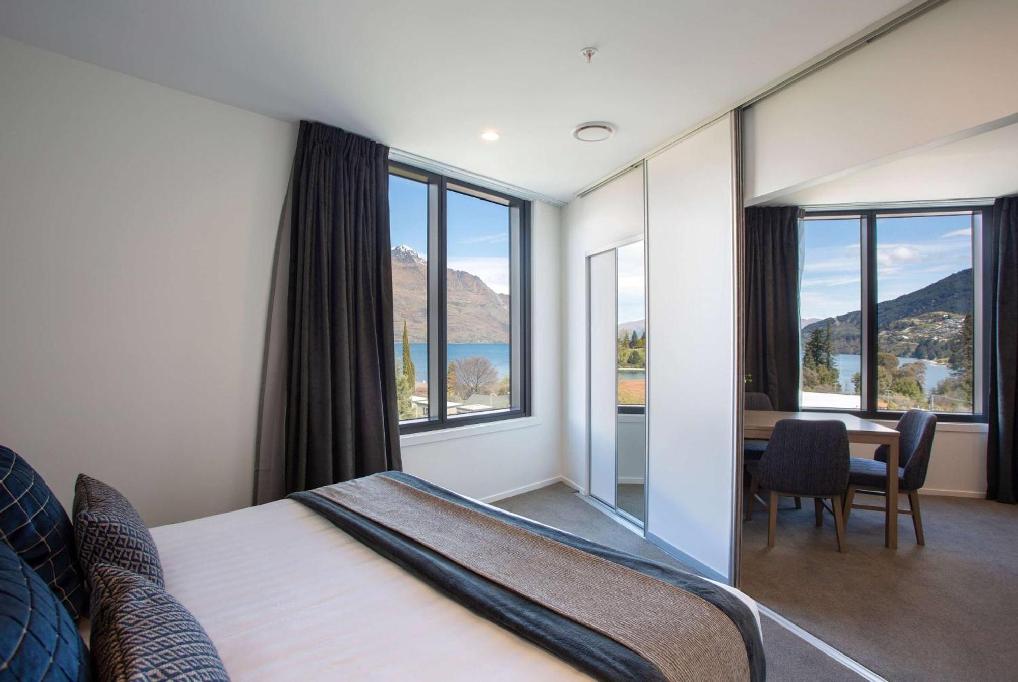 Ramada By Wyndham Queenstown Central Экстерьер фото