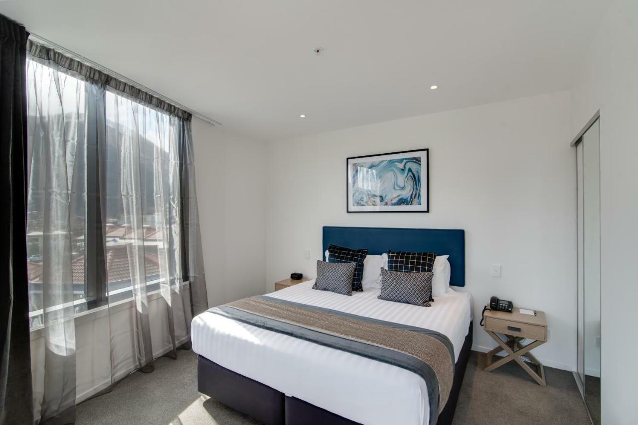 Ramada By Wyndham Queenstown Central Экстерьер фото