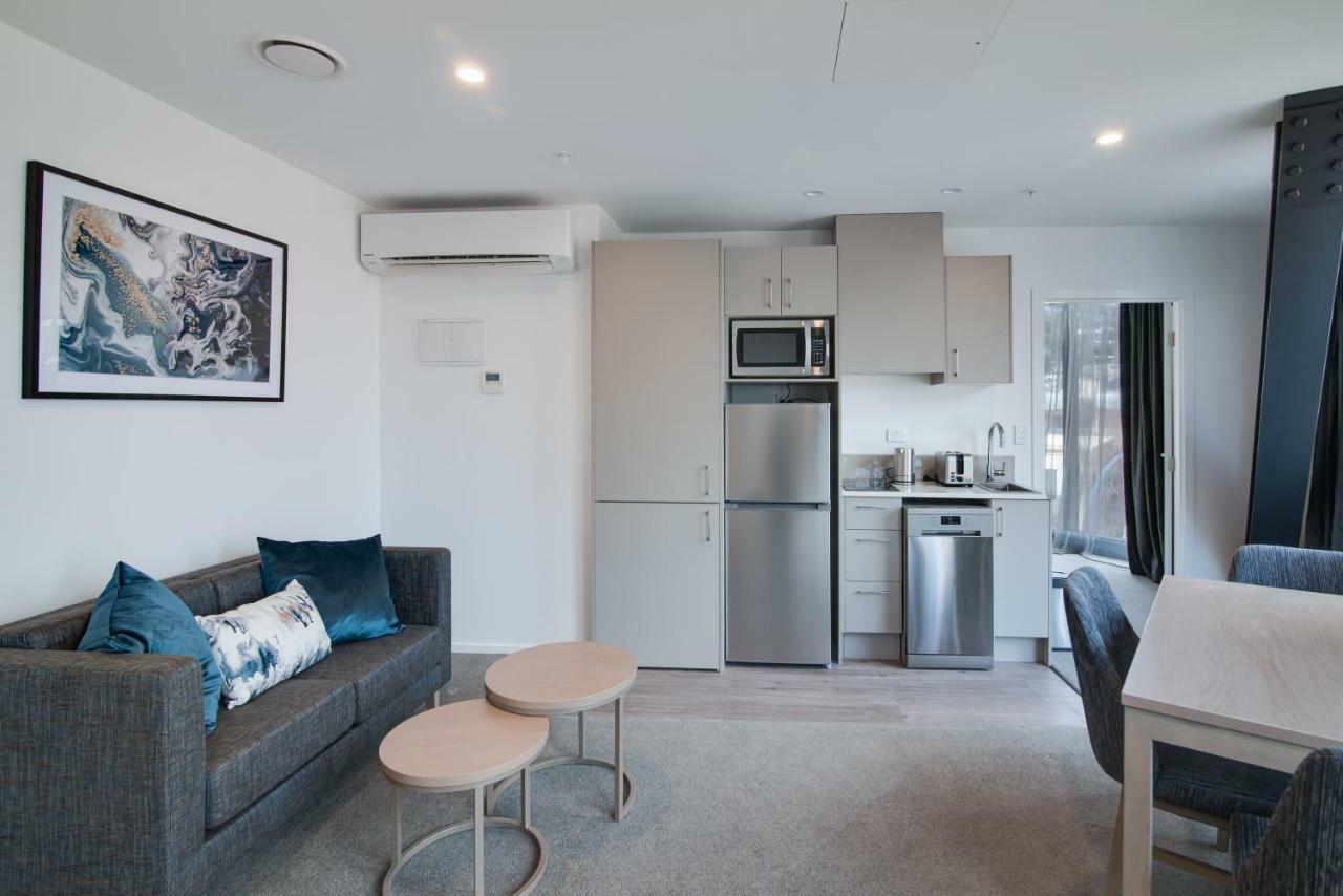 Ramada By Wyndham Queenstown Central Экстерьер фото